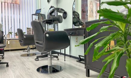 Hair Salon Fahime: Barbershop in Kassel
