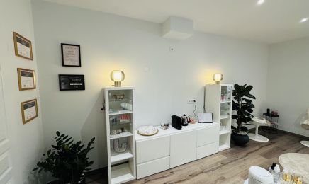 JR Nails & Lash Artist : Institut de beauté à Dijon