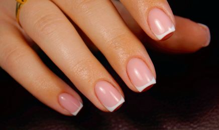 Fearless Glow : Manucure à Cuers