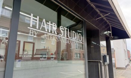 Hair Studio by Aleksandra Sakal : Friseur in Hückelhoven