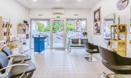 Salon Jean Claude (Denis) : Barbier à Blanquefort