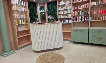 M&Vous en Beauté ( INSTITUT CENDRINE ) : Manucure à Saint-Éloy-les-Mines