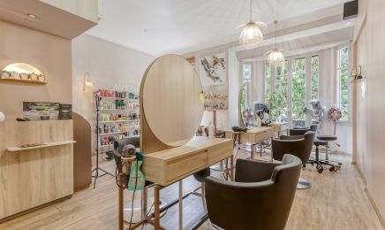 La Couleur by Caroline : Coiffeur à Antibes