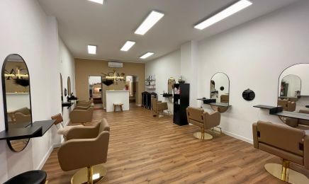 Schönheits Atelier : Friseur in Wiesbaden