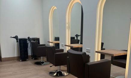 VERA. - Color Atelier: Kosmetikstudio in Wiesbaden