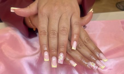 Arya Beauté : Manucure à Paris