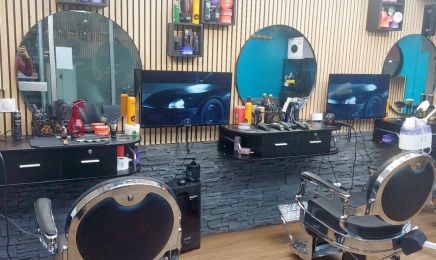 SH Coiffeur - Le Tourne : Barbier à Le Tourne