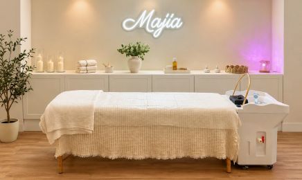 Majia - ( Réservé aux femmes ) : Coiffeur à Vienne