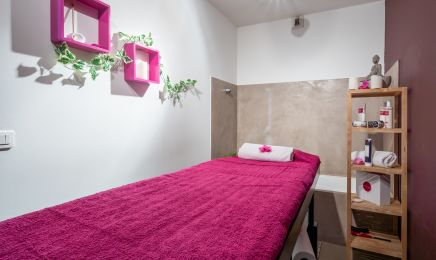 Ambiance beauté : Manucure à Saint-Cyprien