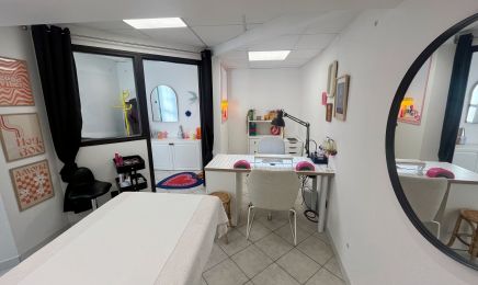 Rouge Aux Ongles : Institut de beauté à Abeilhan