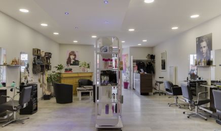 En aparté : Coiffeur à Limoux