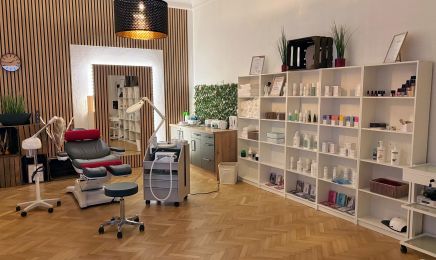 Viki‘s Friseur & Fußpflege : Friseur in Rosendahl