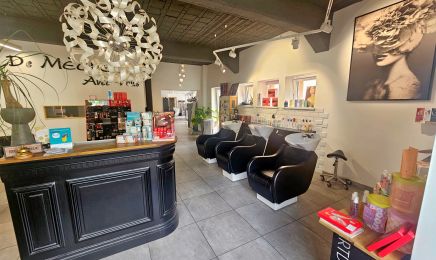 De Mèche Avec Vous : Institut de beauté à Héming