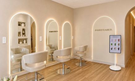 Hair by Kamilya Lissage, Soins & Head Spa : Coiffeur à Bron