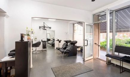 Haarkunst 84: Friseur in Frankfurt am Main
