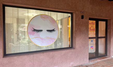 Douceur des cils . : Manucure à Porto-Vecchio