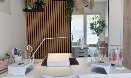 Petit Salon des ongles : Manucure à Lugon-et-l'Île-du-Carnay
