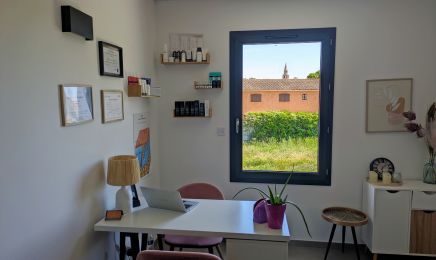 Alexia Reda - Kératothérapeuthe, Spécialiste de l'épiderme : Institut de beauté à Montagnac