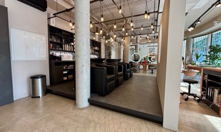 Mona Hofmann Wellness for your Hair: Friseur in Heilbronn