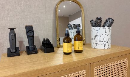 Joy of Beauty : Coiffeur à Boé