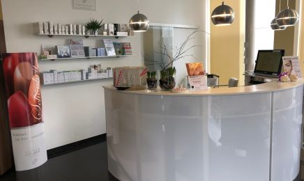 Kosmetik Point Gmbh: Kosmetikstudio in Ginsheim-Gustavsburg