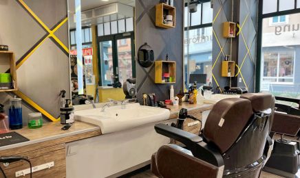 Goldene Schere : Friseur in Marburg