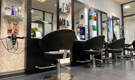Figaro Hair Design: Friseur in Kirchhain