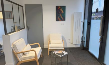  Aura By Varenka - (Mille et un regard) : Institut de beauté à Lourdes