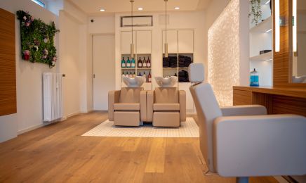 Haarschmiede Studio: Friseur in Meerbusch