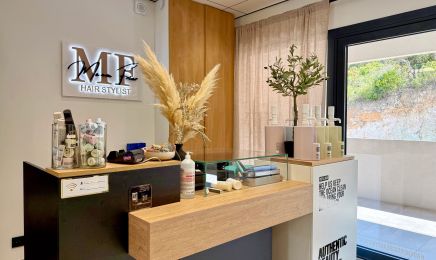 Hair Stylist Manon Frier : Coiffeur à Saint-Raphaël
