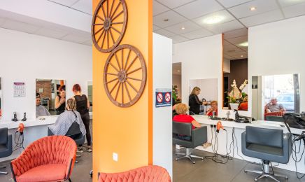 M Instant Coiffure : Manucure à Saint Romain en Gal