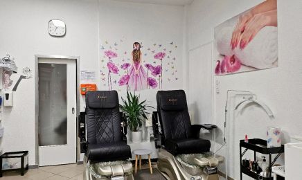 Mi Beauty & Nails: Nagelstudio in Geesthacht