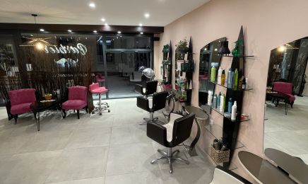 Chic en couleur : Coiffeur à Évron