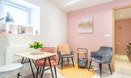 Rose Poudrée : Manucure à Épinal