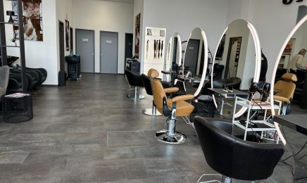 Friseursalon Uncut Campus: Friseur in Unterschleißheim