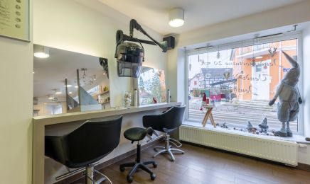 Claudine A : Coiffeur à Hirsingue