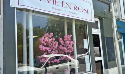La Vie en Rose (Beauté et Ongles) : Manucure à Ruffec