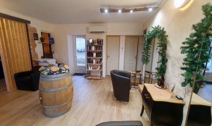 Coiffeuse-réflexologue  Les éléments de Christelle-St Christol lès Alès. : Coiffeur à Saint-Christol-les-Alès