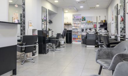 MC Coiffure  : Manucure à Saint-Maximin-la-Sainte-Baume