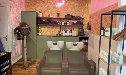 Aquae Coiffure : Manucure à Aix-les-Bains