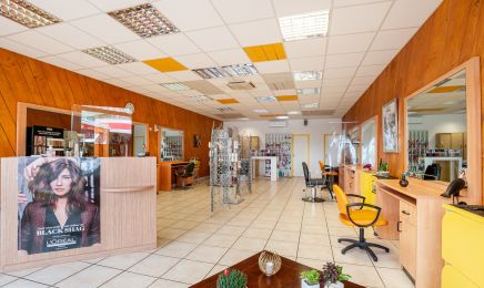 Marie Charlotte Coiffure Visagiste : Coiffeur à Limoges