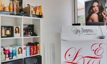 Les Femmes S’emmêlent : Barbier à Joué-lès-Tours    📞 02.47.67.26.25