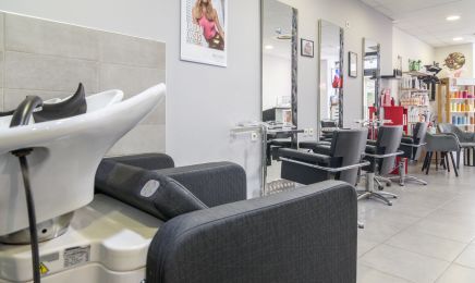 MC Coiffure  : Manucure à Saint-Maximin-la-Sainte-Baume