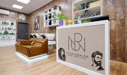 NURI Friseursalon: Kosmetikstudio in München