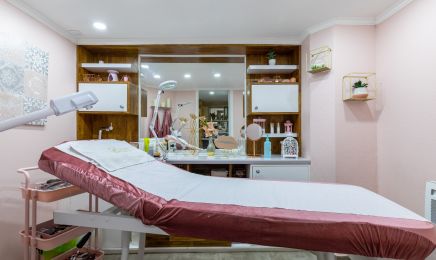 AR Studio  : Institut de beauté à Paris