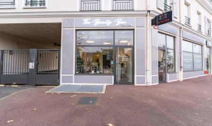The beauty bar : Manucure à Yerres