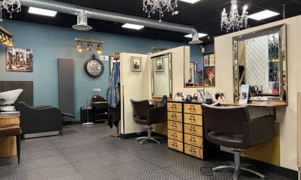 Coiffure Plus - Reims CARREFOUR : Barbier à Reims