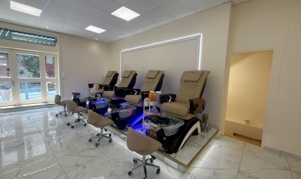 Win Ongles & Cils  : Manucure à Marseille