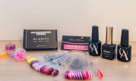 LV esthétique & Tout en beauté : Manucure à L'Escarène