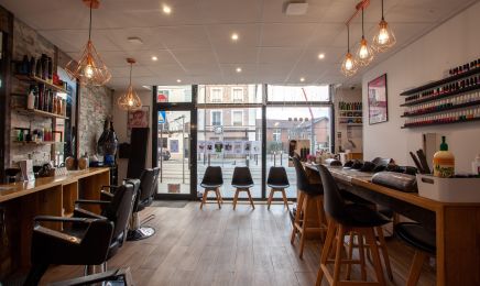 Barber & Beauty Bar : Manucure à Gennevilliers